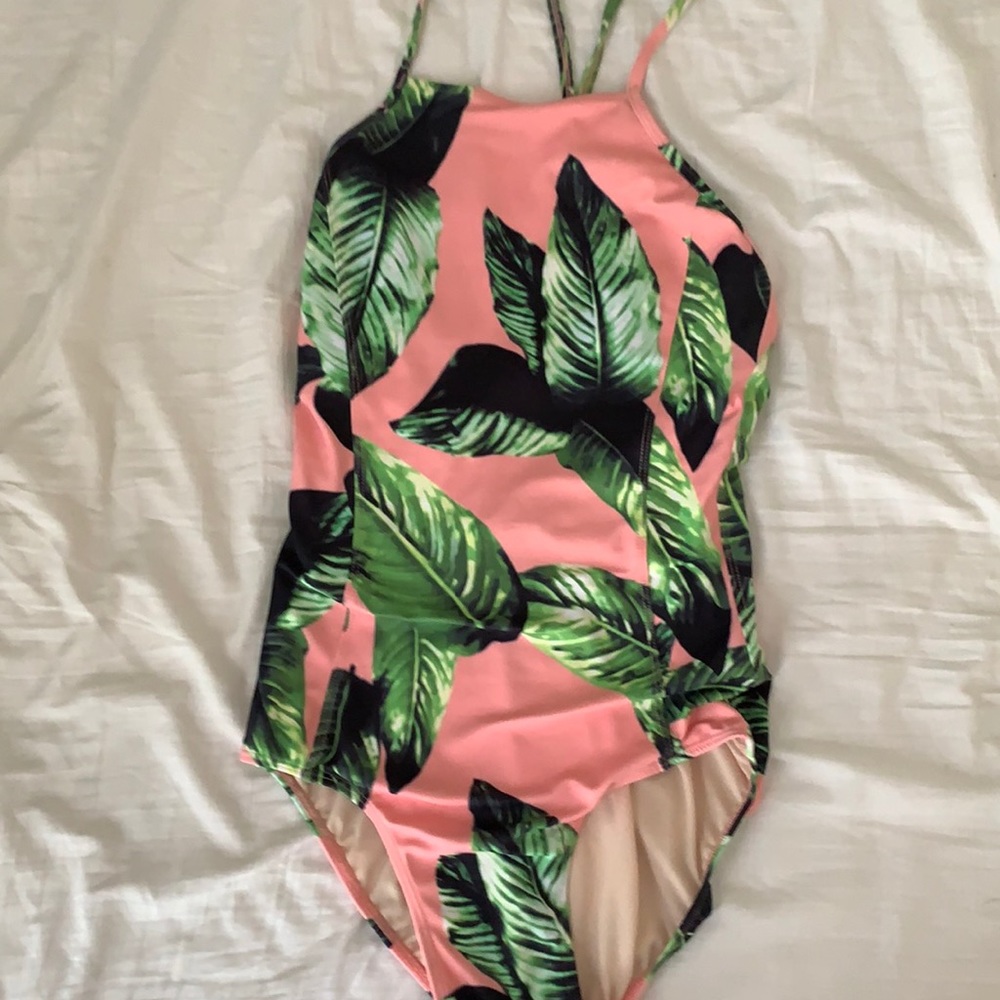 Albion fit like new XS one piece swimsuit